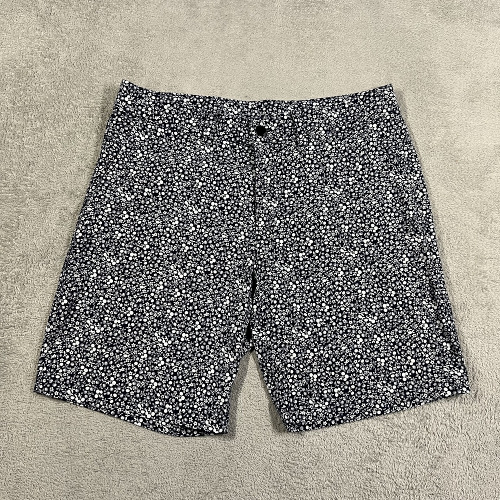 Lululemon Shorts Mens 36 Floral Chino